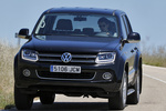 Volkswagen Amarok 2.0 TDI 180 CV BMT DSG 4Motion Doble Cabina Highline Pick up Negro Profundo Exterior Frontal 4 puertas