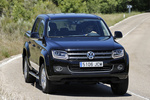 Volkswagen Amarok 2.0 TDI 180 CV BMT DSG 4Motion Doble Cabina Highline Pick up Negro Profundo Exterior Lateral-Frontal 4 puertas