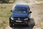 Volkswagen Amarok 2.0 TDI 180 CV BMT DSG 4Motion Doble Cabina Highline Pick up Negro Profundo Exterior Frontal-Cenital 4 puertas