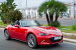 Mazda MX-5 Soft Top 2.0 160 CV i-Stop Soft Top Luxury Pack Sport Descapotable Soul Red Metallic Exterior Frontal-Lateral 2 puertas