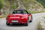 Mazda MX-5 Soft Top 2.0 160 CV i-Stop Soft Top Luxury Pack Sport Descapotable Soul Red Metallic Exterior Posterior 2 puertas