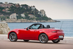 Mazda MX-5 Soft Top 2.0 160 CV i-Stop Soft Top Luxury Pack Sport Descapotable Soul Red Metallic Exterior Lateral-Posterior 2 puertas