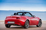 Mazda MX-5 Soft Top 2.0 160 CV i-Stop Soft Top Luxury Pack Sport Descapotable Soul Red Metallic Exterior Posterior-Lateral 2 puertas