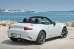 Mazda MX-5 Soft Top 2.0 160 CV i-Stop Soft Top Luxury Pack Sport Descapotable Crystal White Exterior Posterior-Lateral 2 puertas