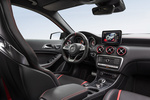 Mercedes-Benz Clase A 45 AMG AMG Exclusive Turismo Interior Salpicadero 5 puertas