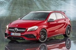 Mercedes-Benz Clase A AMG A 45 AMG Turismo Exterior Frontal-Lateral 5 puertas