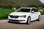 Skoda Superb Gama Superb Combi Combi Style Turismo familiar Exterior Frontal-Lateral 5 puertas
