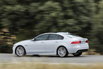Jaguar XE 2.0 Diesel 180 CV Aut. R Sport Turismo Polaris White Exterior Lateral 4 puertas