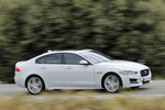 Jaguar XE 2.0 Diesel 180 CV Aut. R Sport Turismo Polaris White Exterior Lateral 4 puertas