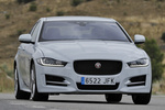 Jaguar XE 2.0 Diesel 180 CV Aut. R Sport Turismo Polaris White Exterior Frontal 4 puertas