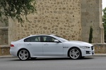 Jaguar XE 2.0 Diesel 180 CV Aut. R Sport Turismo Polaris White Exterior Lateral 4 puertas