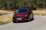Ford C-MAX 1.0 EcoBoost 125 CV Titanium Monovolumen Rojo Rush Exterior Frontal-Lateral 5 puertas