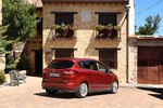 Ford C-MAX 1.0 EcoBoost 125 CV Titanium Monovolumen Rojo Rush Exterior Posterior-Lateral 5 puertas