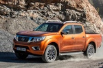 Nissan NP300 Navara Doble Cabina 2.3 dCi 190 CV Gama NP300 Navara Pick up Ocre Savannah Exterior Frontal-Lateral 4 puertas