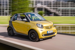 smart fortwo Gama fortwo Prime Descapotable Amarillo Llama y Plata Exterior Frontal-Lateral 3 puertas