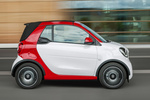 smart fortwo Gama fortwo Passion Descapotable Blanco Cristal y Rojo J&uacute;piter Exterior Lateral 3 puertas