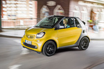 smart fortwo Gama fortwo Prime Descapotable Amarillo Llama y Plata Exterior Frontal-Lateral 3 puertas