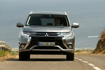 Mitsubishi Outlander PHEV PHEV Kaiteki Todo terreno Gris Titanium Exterior Frontal 5 puertas