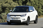 SsangYong Tivoli G16 4x2 (128 CV) Limited Todo terreno Grand White Exterior Frontal-Lateral 5 puertas