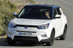 SsangYong Tivoli G16 4x2 (128 CV) Limited Todo terreno Grand White Exterior Frontal-Lateral 5 puertas