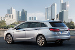 Opel Astra Gama Astra Sports Tourer Gama Astra Sports Tourer Turismo familiar Gris Granito Exterior Lateral-Posterior 5 puertas