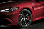 Alfa Romeo Giulia Quadrifoglio Quadrifoglio Turismo Rosso Competizione Exterior Llanta 4 puertas