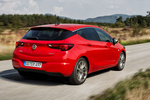 Opel Astra Gama Astra 5p Gama Astra 5p Turismo Rojo Pasi&oacute;n Exterior Posterior-Lateral 5 puertas
