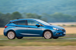 Opel Astra Gama Astra 5p Gama Astra 5p Turismo Azul Oc&eacute;ano Exterior Lateral 5 puertas
