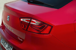 SEAT Toledo Gama Toledo (Modelo 2015) FR-Line (Modelo 2015) Turismo Rojo Velvet Exterior Pilotos 5 puertas