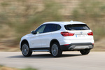BMW X1 sDrive18d 150 CV xLine Todo terreno Mineralweiss metalizado Exterior Lateral-Posterior 5 puertas