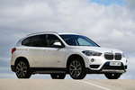 BMW X1 sDrive18d 150 CV xLine Todo terreno Mineralweiss metalizado Exterior Lateral-Frontal 5 puertas