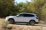 BMW X1 sDrive18d 150 CV xLine Todo terreno Mineralweiss metalizado Exterior Lateral 5 puertas