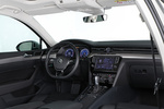 Volkswagen Passat 2.0 TDI BMT 150 CV DSG6 Sport Turismo familiar Interior Salpicadero 5 puertas