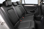 Volkswagen Passat 2.0 TDI BMT 150 CV DSG6 Sport Turismo familiar Interior Asientos 5 puertas