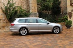 Volkswagen Passat 2.0 TDI BMT 150 CV DSG6 Sport Turismo familiar Plata Tungsteno metalizado Exterior Lateral 5 puertas