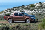Nissan NP300 Navara Doble Cabina 2.3 dCi 190 CV Gama NP300 Navara Pick up Bronce Tierra Exterior Lateral 4 puertas