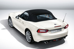 Fiat 124 Spider 1.4 103 kW (140 CV) Lusso Descapotable Bianco Gelato Exterior Lateral-Posterior 2 puertas