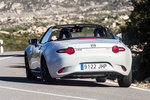 Mazda MX-5 Soft Top 1.5 131 CV Soft Top Luxury Descapotable Ceramic Metallic Exterior Posterior 2 puertas