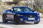 Ford Mustang GT 5.0 Ti-VCT V8 421 CV Gama Mustang Convertible Descapotable Azul Impact Exterior Frontal-Lateral 2 puertas