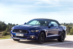 Ford Mustang GT 5.0 Ti-VCT V8 421 CV Gama Mustang Convertible Descapotable Azul Impact Exterior Frontal-Lateral 2 puertas