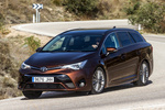 Toyota Avensis 150D Executive Turismo familiar Bronce Tierra Exterior Frontal-Lateral 5 puertas