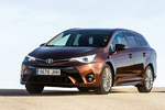 Toyota Avensis 150D Executive Turismo familiar Bronce Tierra Exterior Frontal-Lateral 5 puertas
