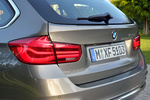 BMW Serie 3 330d Luxury Turismo familiar Platinsilber metalizado Exterior Detalle 5 puertas