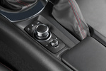 Mazda MX-5 Soft Top 1.5 131 CV Soft Top Luxury Descapotable Interior Mandos sistema multimedia 2 puertas