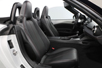 Mazda MX-5 Soft Top 1.5 131 CV Soft Top Luxury Descapotable Interior Asientos 2 puertas