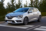 Renault M&eacute;gane dCi 130 Bose Turismo Gris Platino Exterior Frontal-Lateral 5 puertas