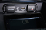 KIA Optima Gama Optima Gama Optima Turismo Interior Conexi&oacute;n fuentes externas 4 puertas