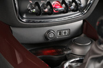 MINI MINI Clubman Cooper Cooper Turismo Interior Conexi&oacute;n fuentes externas 5 puertas