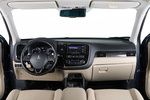 Mitsubishi Outlander DI-D 150 CV Kaiteki Todo terreno Interior Salpicadero 5 puertas