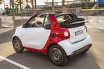 smart fortwo Gama fortwo Passion Descapotable Blanco Cristal y Rojo J&uacute;piter Exterior Lateral-Posterior 3 puertas